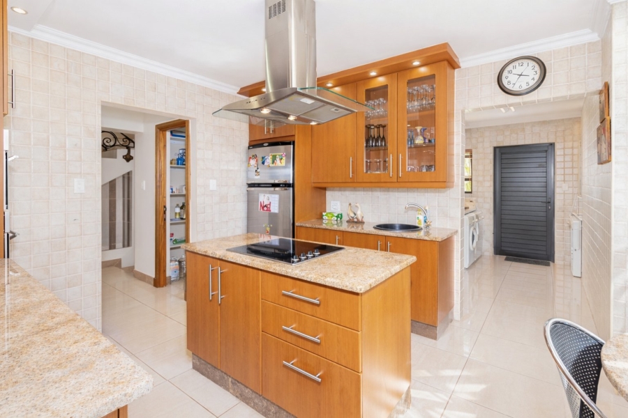 5 Bedroom Property for Sale in Caribbean Beach Club North West